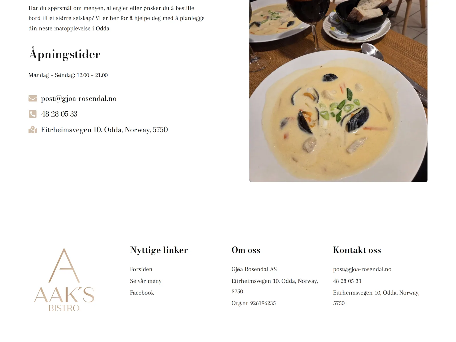 Skjermbilde av aaksbistro.no