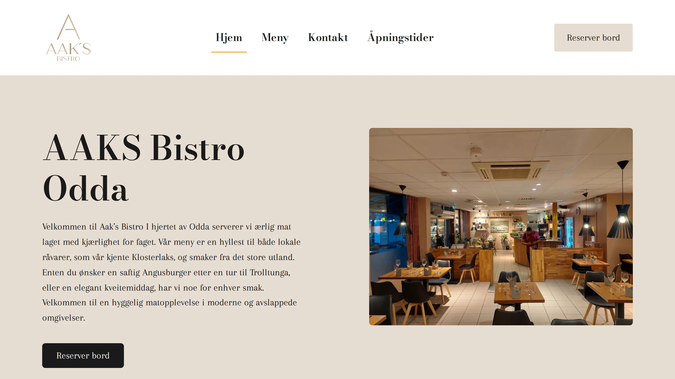 Forsiden på aaksbistro.no